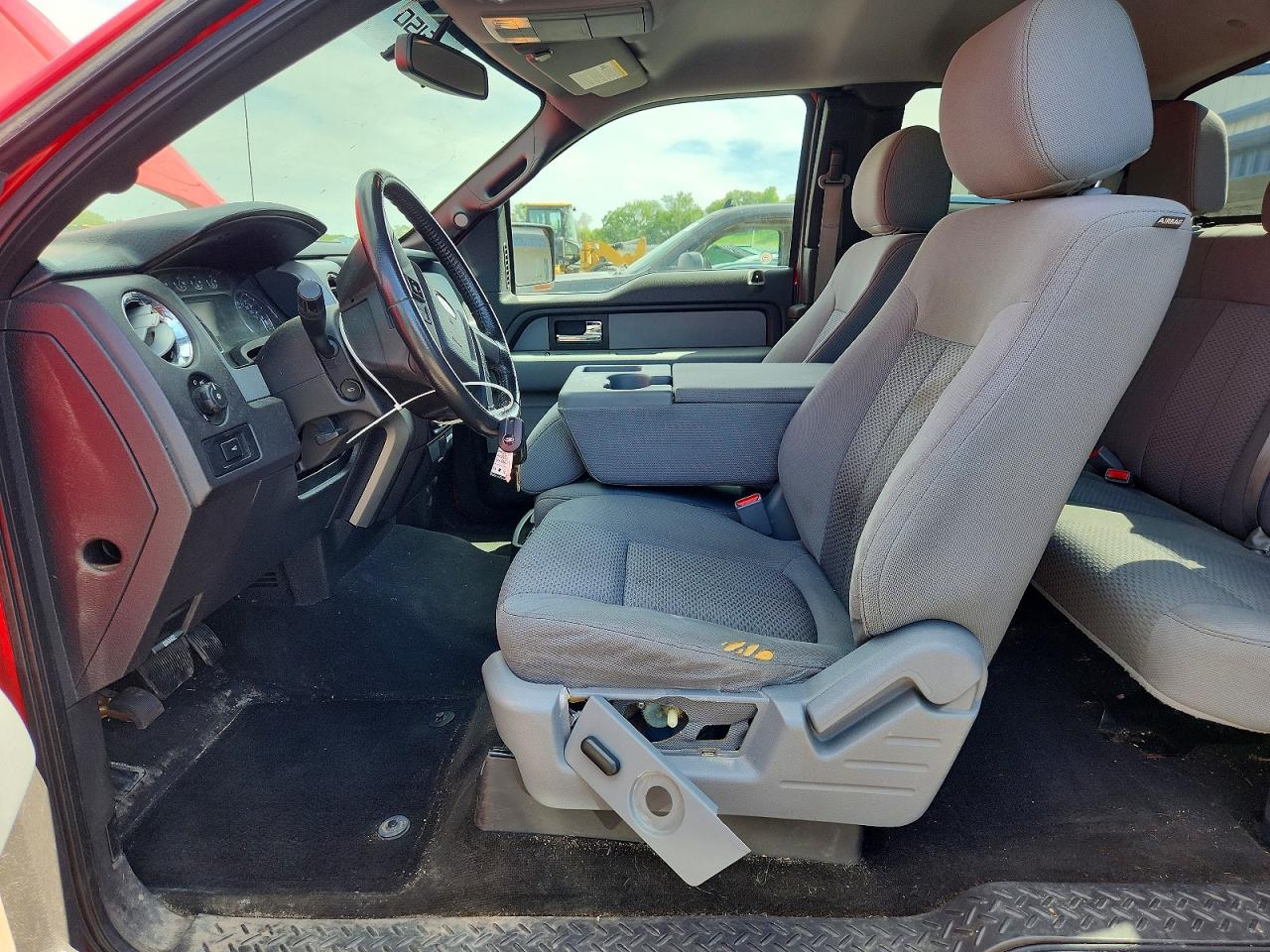 2013 Ford F150 Super Cab Red vin: 1FTFX1EF9DFA27824
