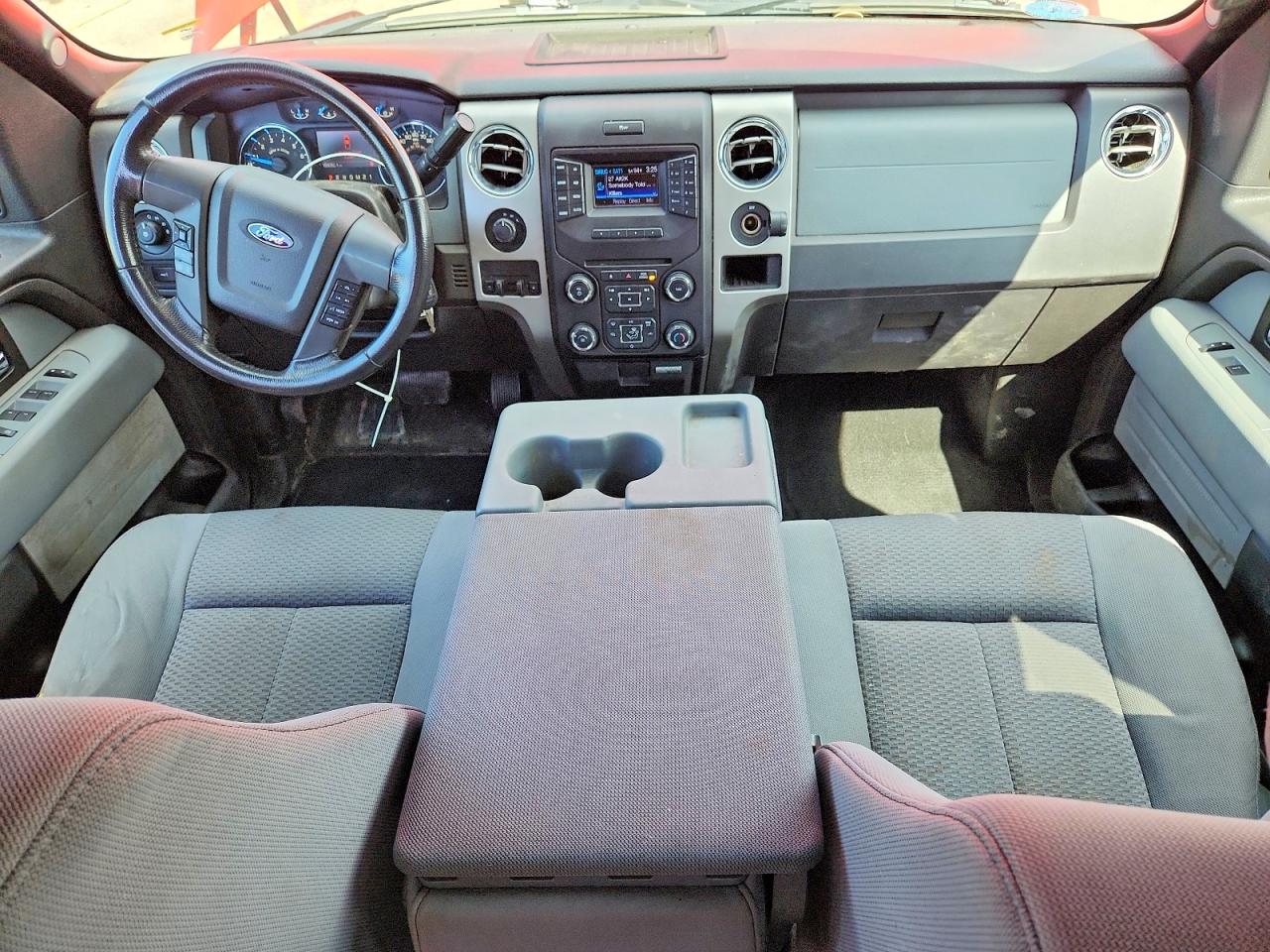 2013 Ford F150 Super Cab Red vin: 1FTFX1EF9DFA27824