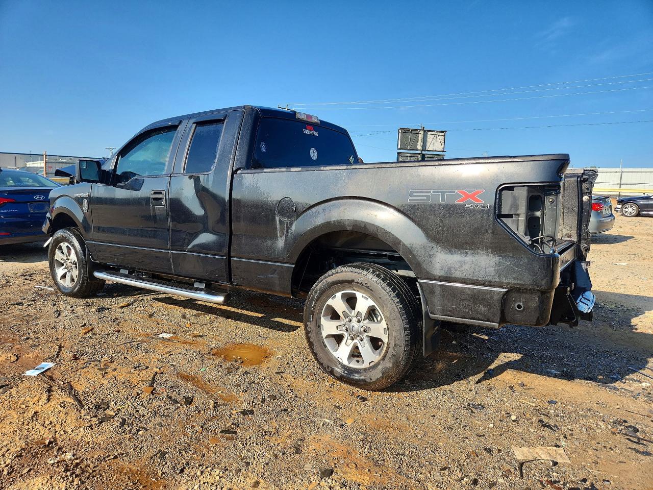 2013 Ford F150 Super Cab Black vin: 1FTFX1EF9DFB27745