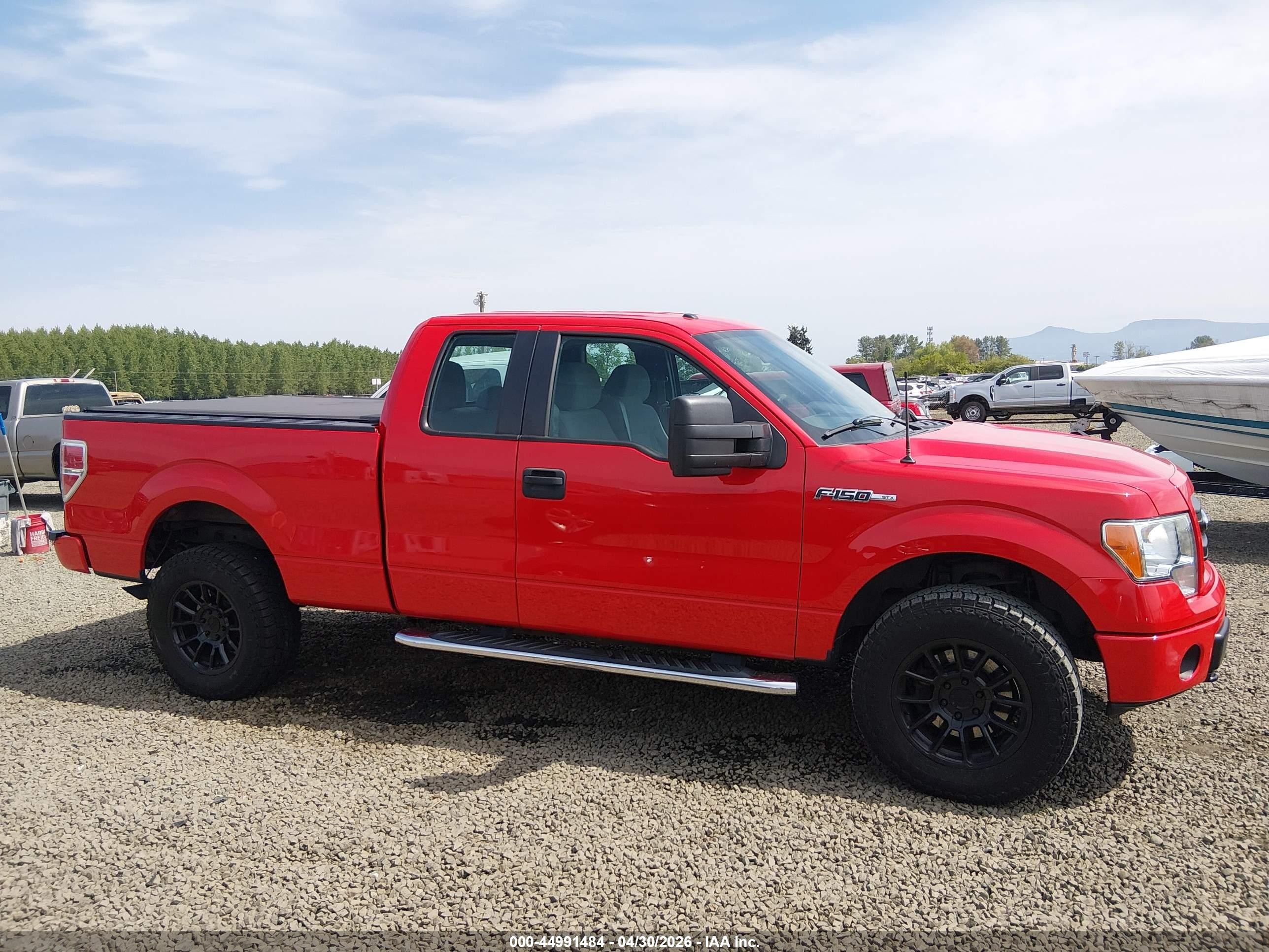 2013 Ford F-150 Stx Red vin: 1FTFX1EF9DFD56104