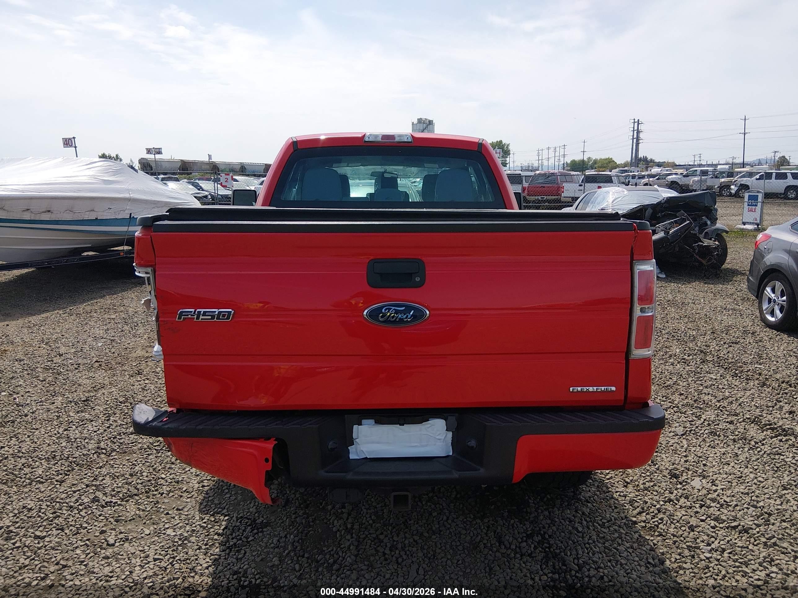 2013 Ford F-150 Stx Red vin: 1FTFX1EF9DFD56104