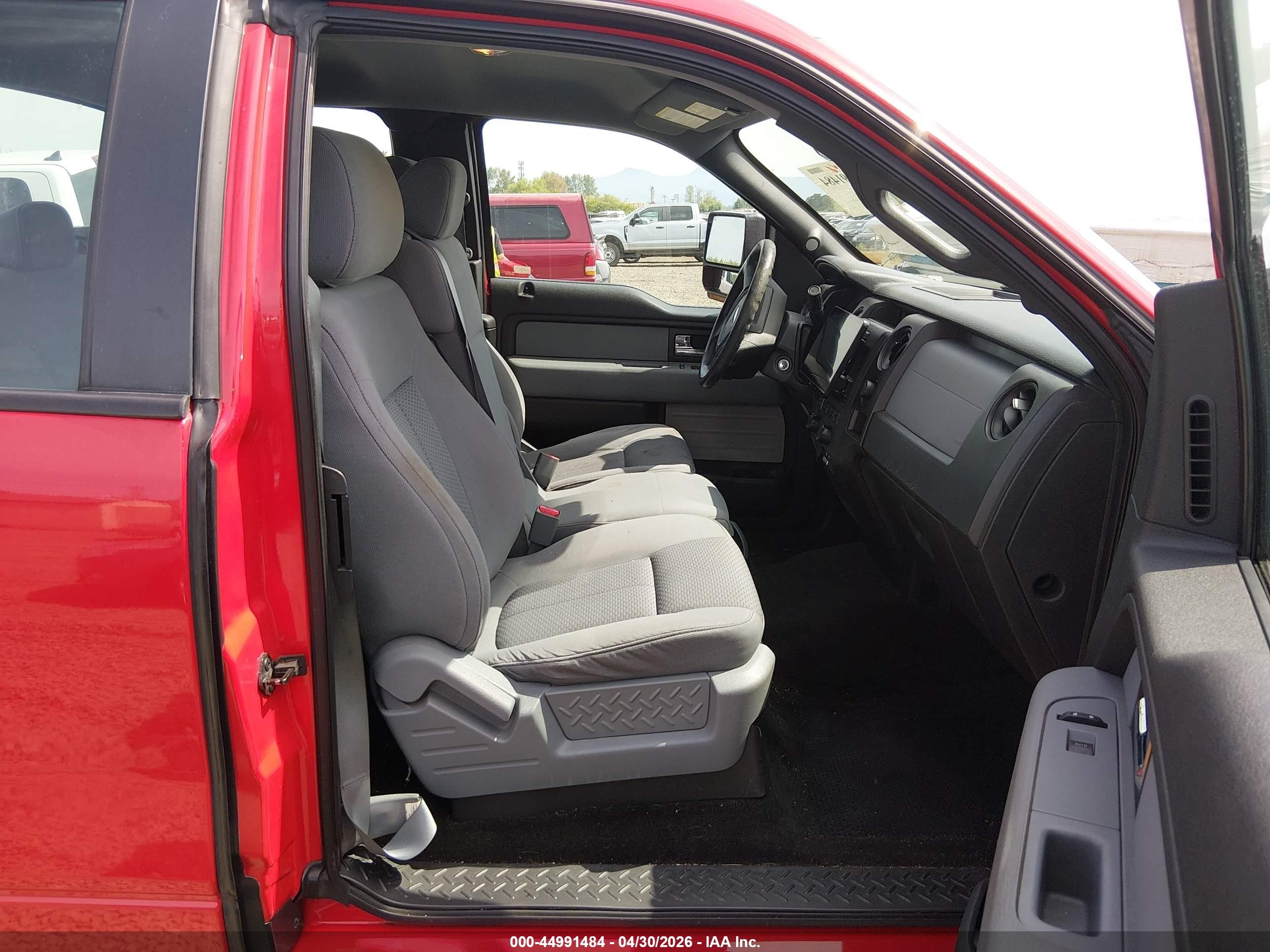 2013 Ford F-150 Stx Red vin: 1FTFX1EF9DFD56104