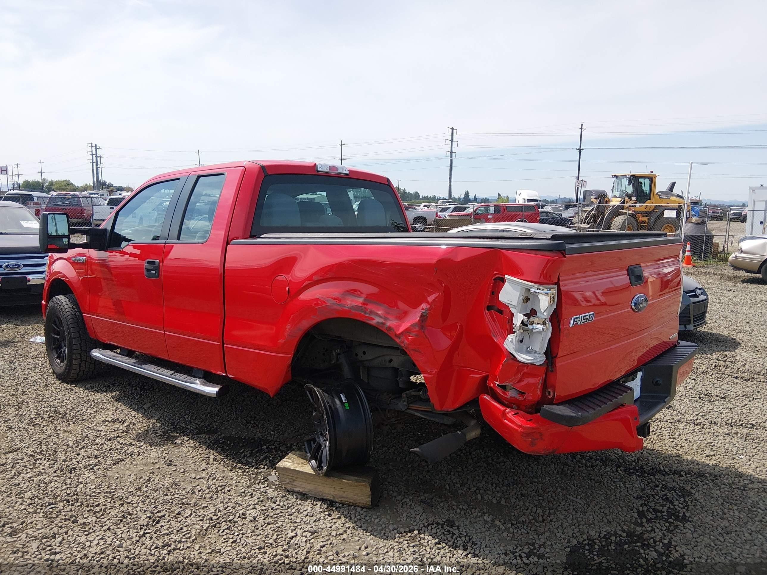 2013 Ford F-150 Stx Red vin: 1FTFX1EF9DFD56104