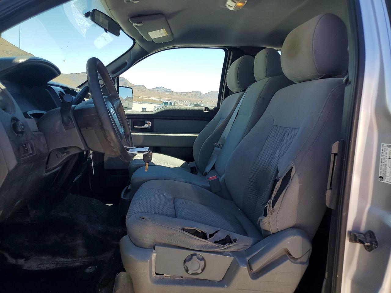 2013 Ford F150 Серебряный vin: 1FTFX1EF9DFD83271