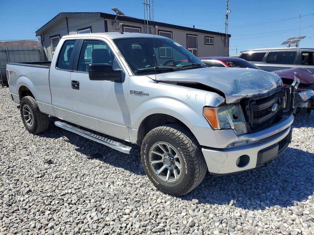 2013 Ford F150 Серебряный vin: 1FTFX1EF9DFD83271