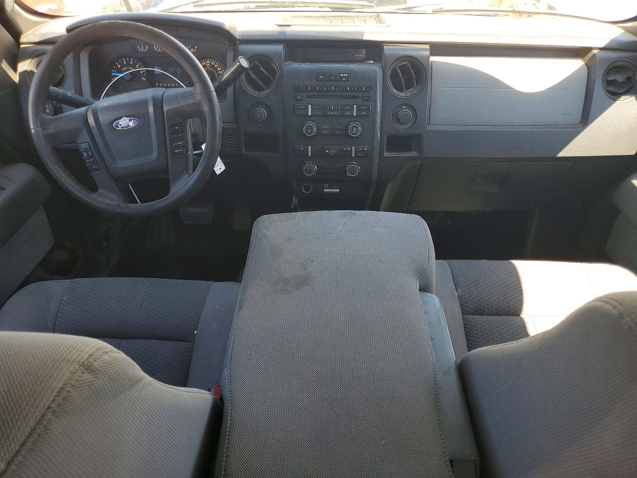 2013 Ford F150 Серебряный vin: 1FTFX1EF9DFD83271