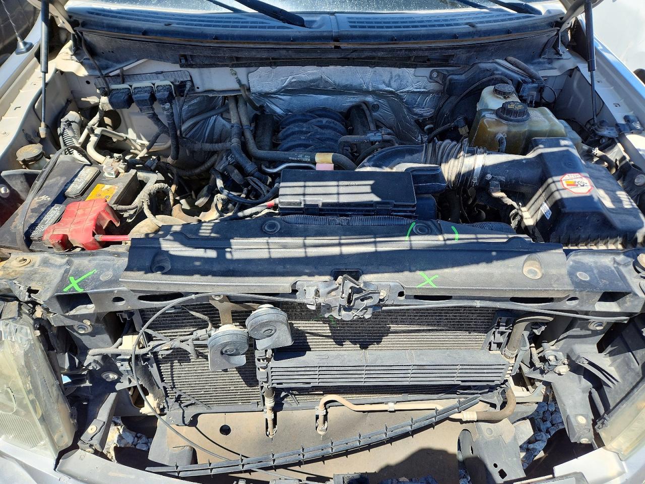 2013 Ford F150 Серебряный vin: 1FTFX1EF9DFD83271