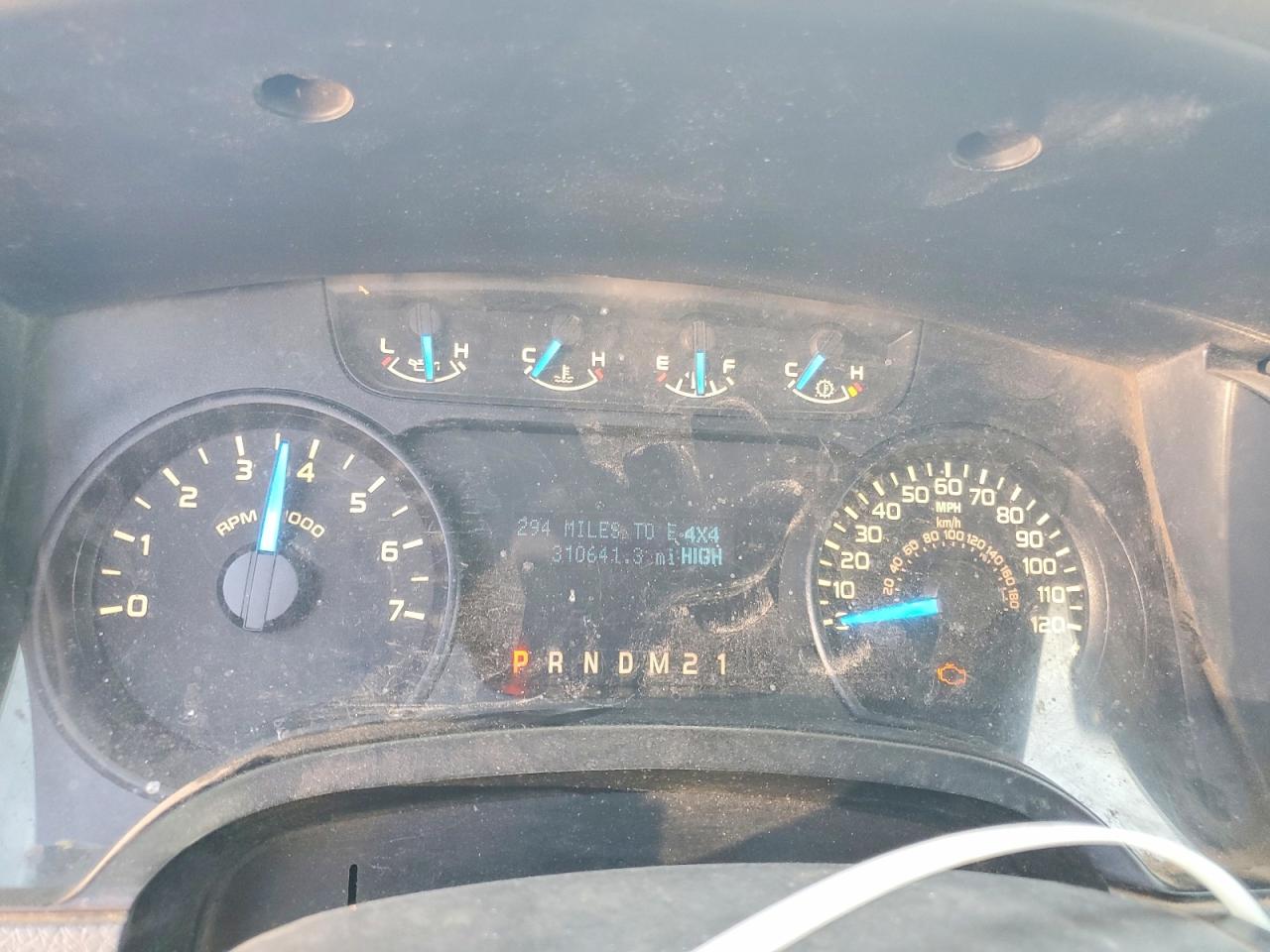 2013 Ford F150 Серебряный vin: 1FTFX1EF9DFD83271