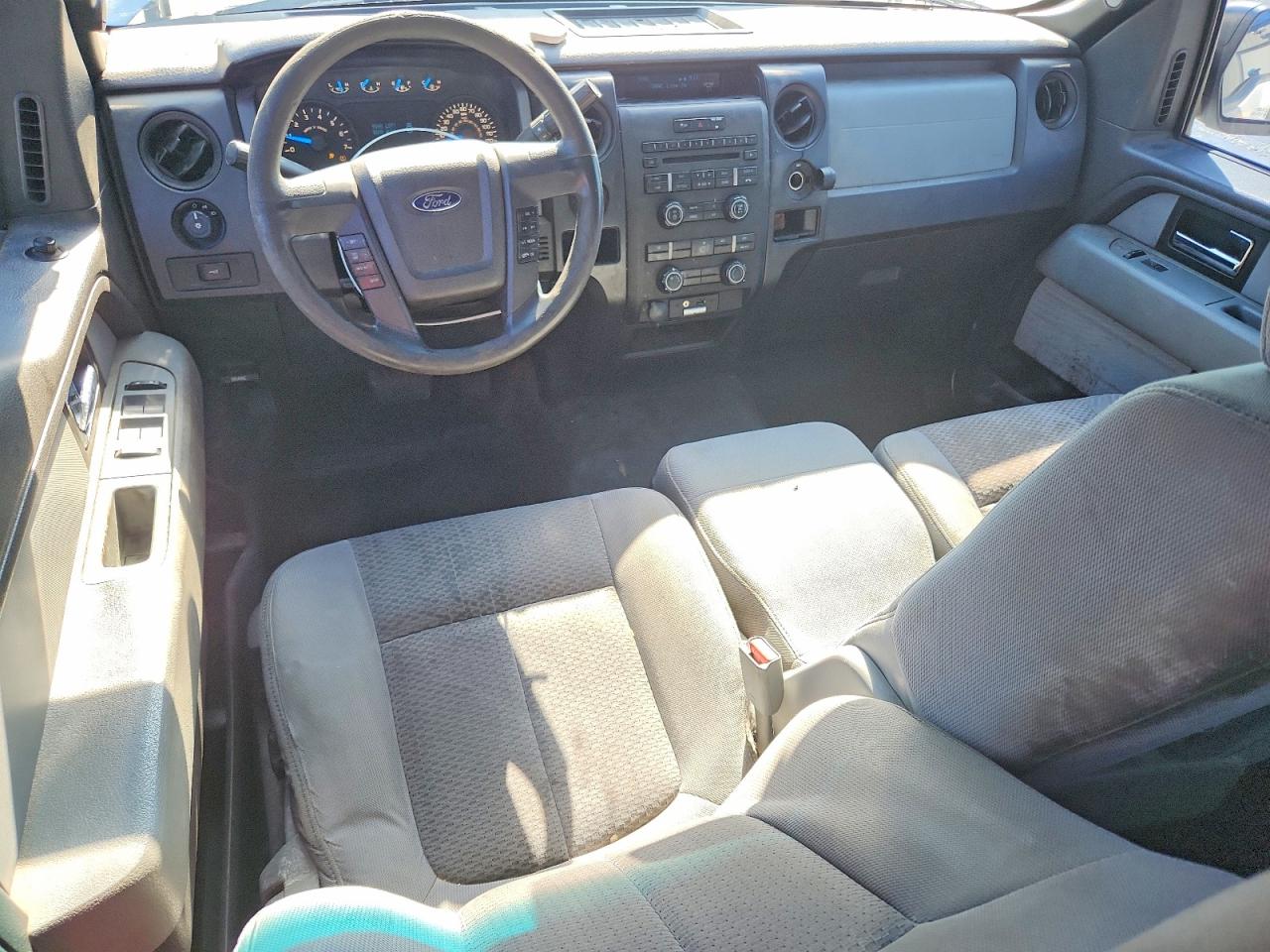 2013 Ford F150 Super Cab White vin: 1FTFX1EF9DKF67634