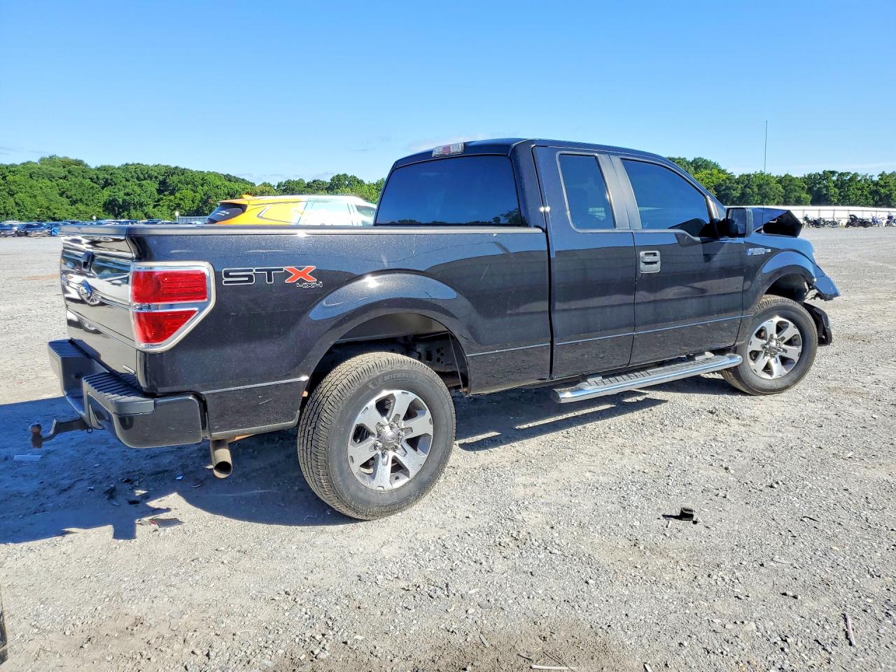 2013 Ford F150 Super Cab Black vin: 1FTFX1EF9DKG22101