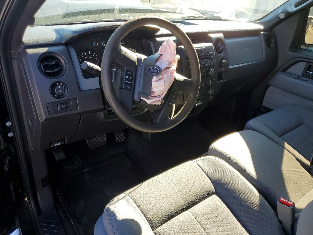 2013 Ford F150 Super Cab Black vin: 1FTFX1EF9DKG22101
