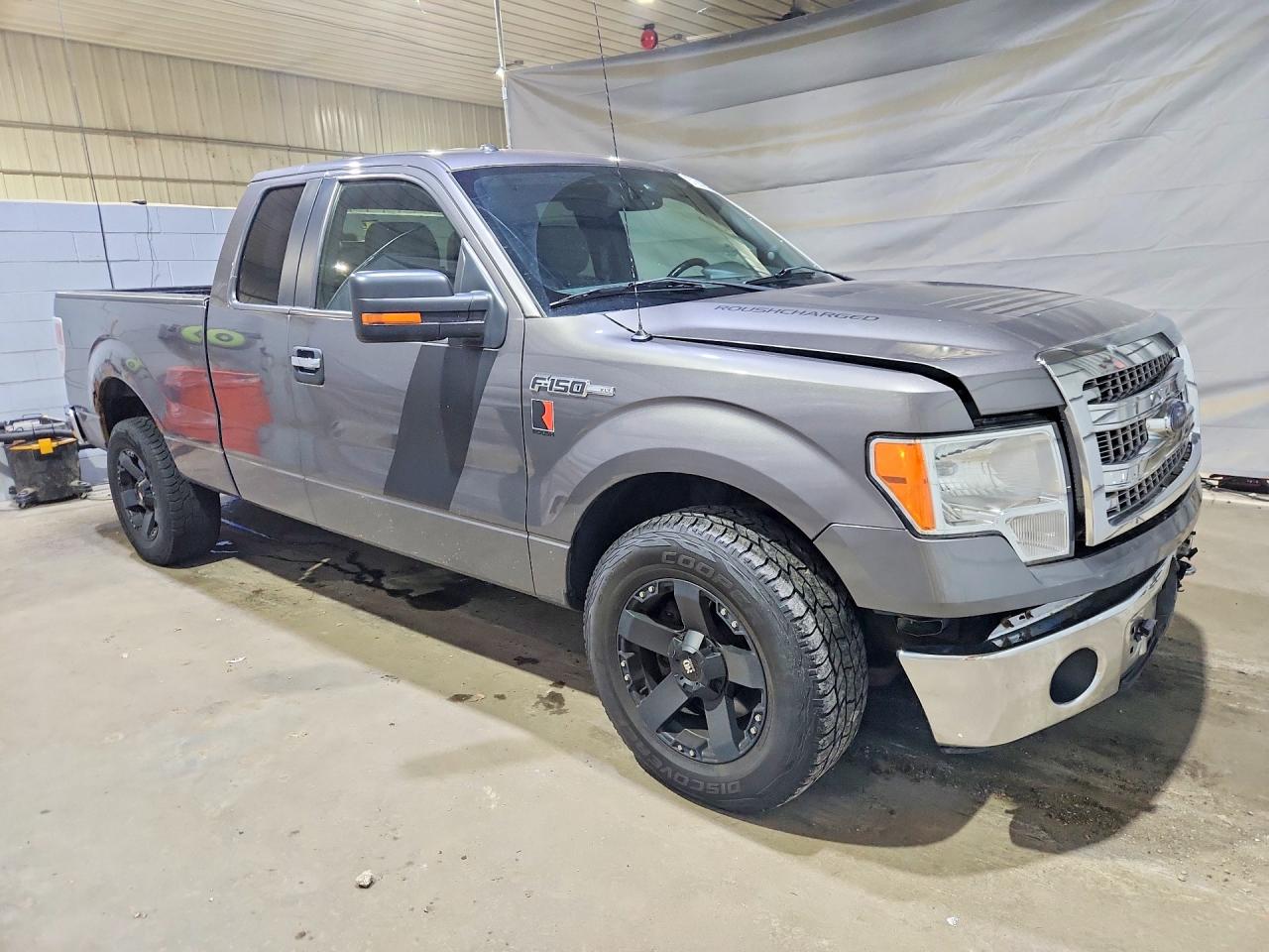 2014 Ford F150 Super Cab Gray vin: 1FTFX1EF9EFB04404
