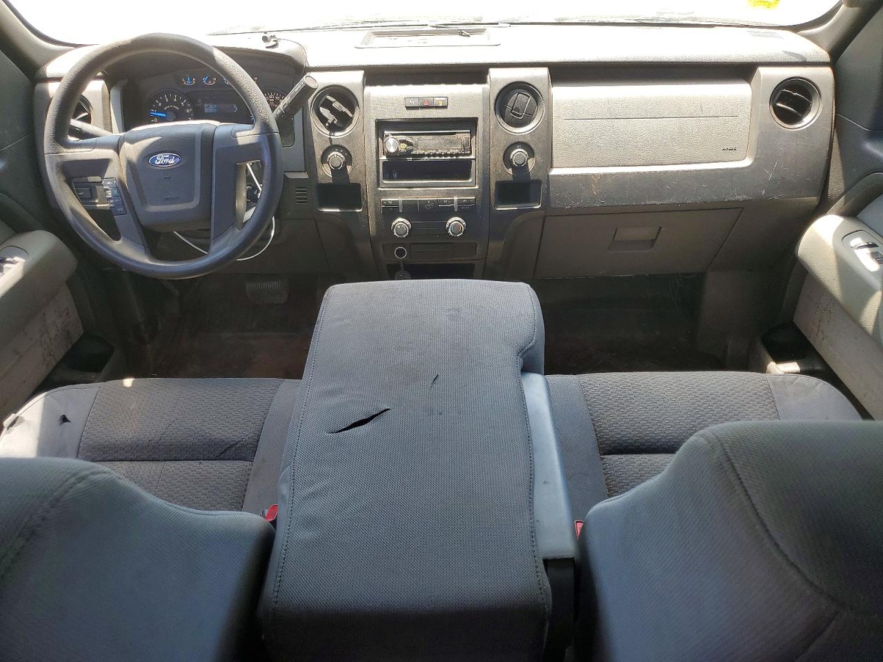 2014 Ford F150 Super Cab White vin: 1FTFX1EF9EKE70953
