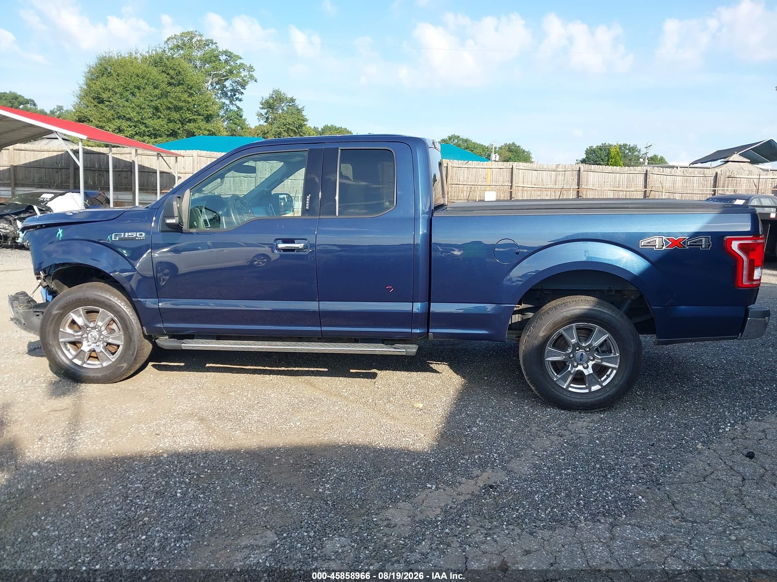 2015 Ford F-150 Xlt Blue vin: 1FTFX1EF9FFA68893