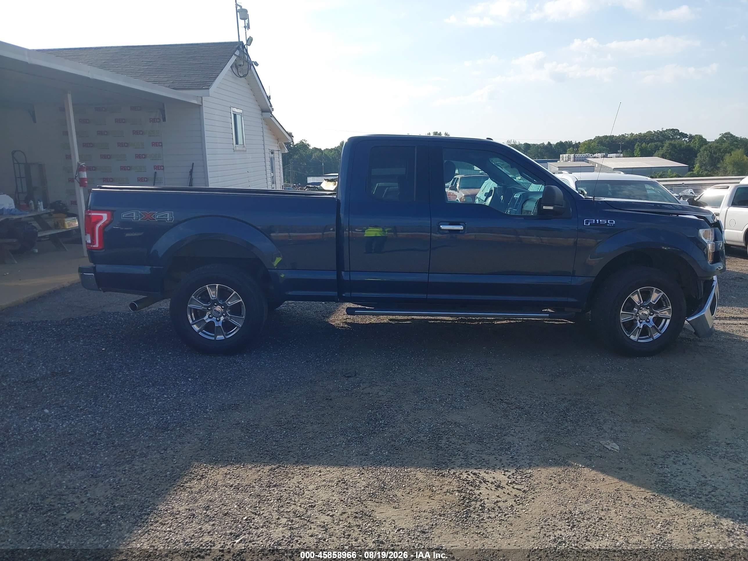 2015 Ford F-150 Xlt Blue vin: 1FTFX1EF9FFA68893