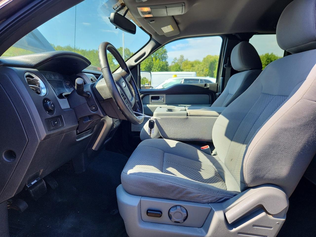 2011 Ford F150 Super Cab Black vin: 1FTFX1EFXBFA83980
