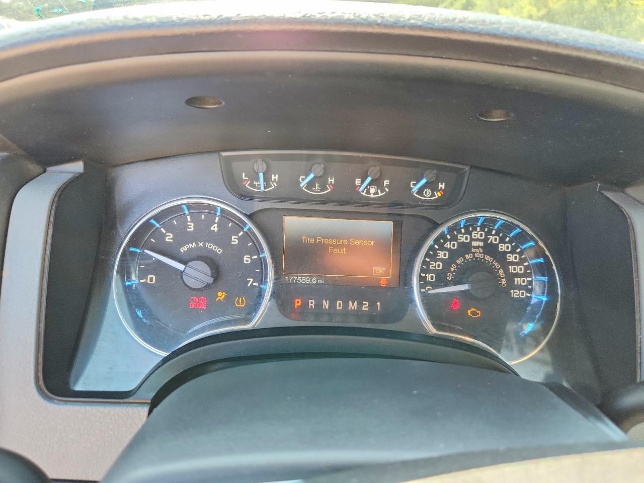 2011 Ford F150 Super Cab Black vin: 1FTFX1EFXBFA83980
