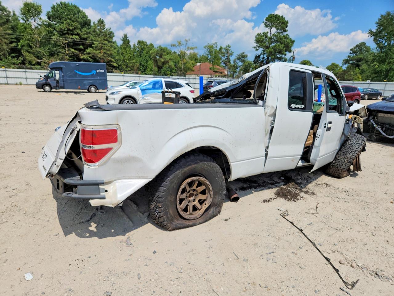 2011 Ford F150 Super Cab Белый vin: 1FTFX1EFXBFA92128