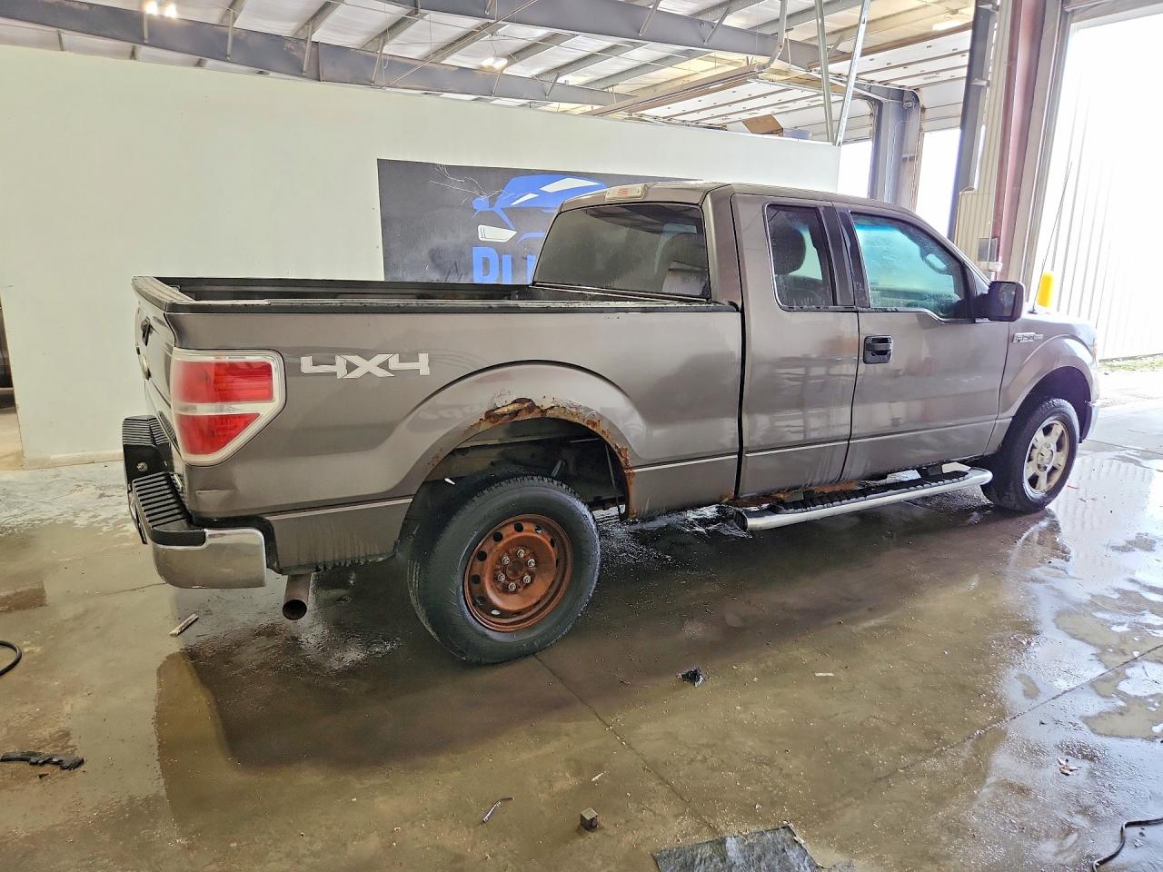 2011 Ford F150 Super Cab Gray vin: 1FTFX1EFXBFD11878