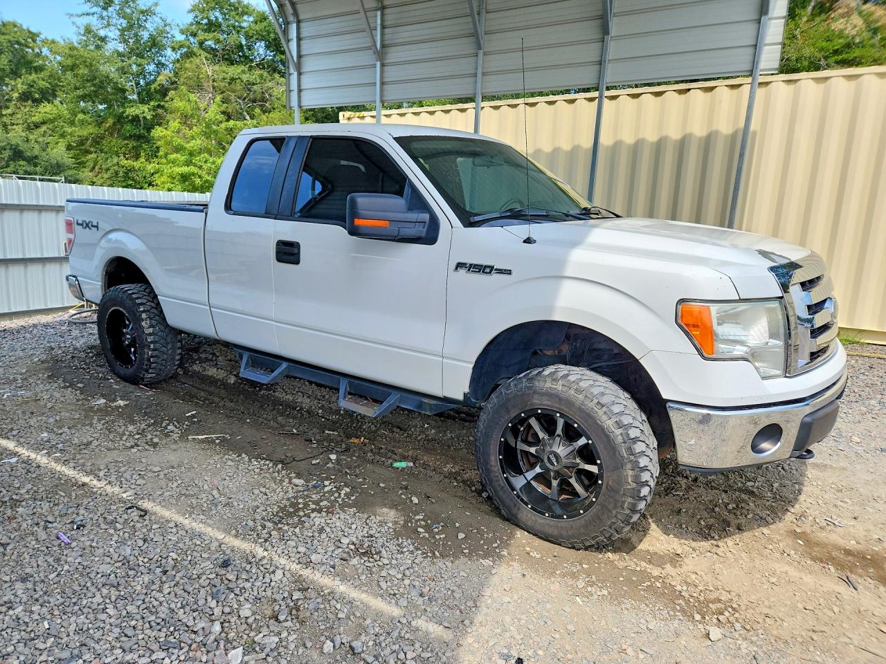 2011 Ford F150 Super Cab White vin: 1FTFX1EFXBKE19490