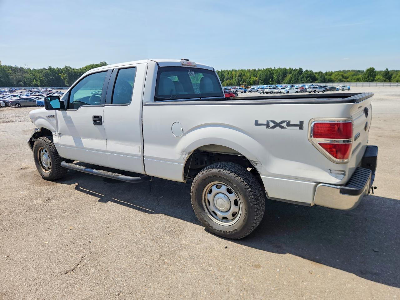 2012 Ford F150 Super Cab White vin: 1FTFX1EFXCFA35073