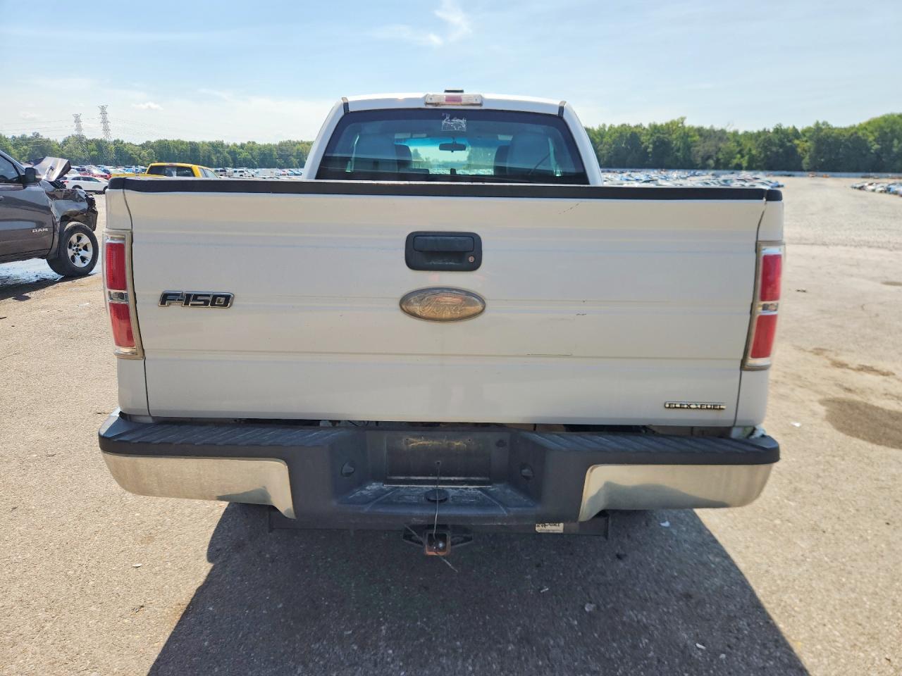 2012 Ford F150 Super Cab White vin: 1FTFX1EFXCFA35073