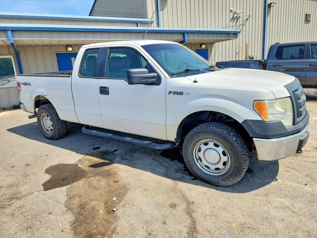2012 Ford F150 Super Cab White vin: 1FTFX1EFXCFA35073
