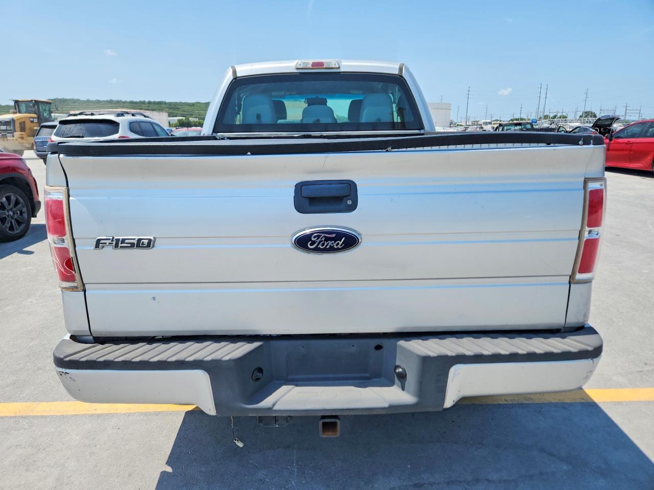 2012 Ford F150 Super Cab Silver vin: 1FTFX1EFXCFC22328