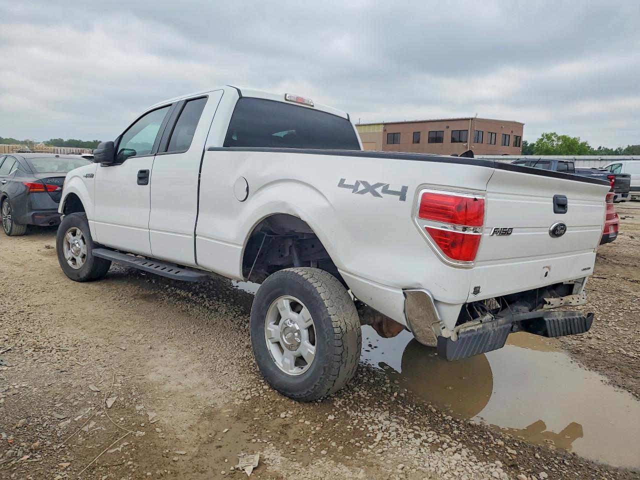 2012 Ford F150 Super Cab White vin: 1FTFX1EFXCFC41073