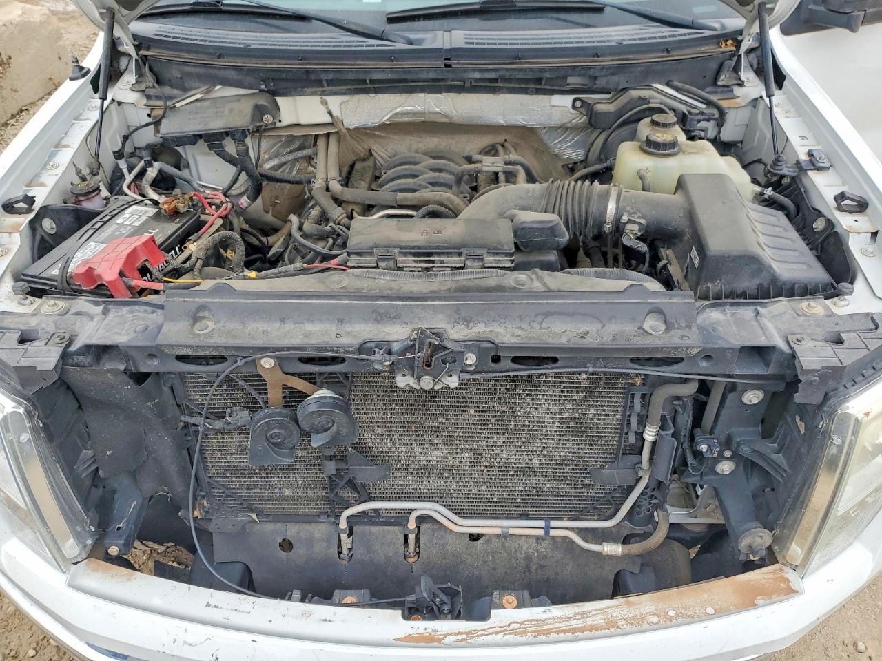 2012 Ford F150 Super Cab White vin: 1FTFX1EFXCFC41073
