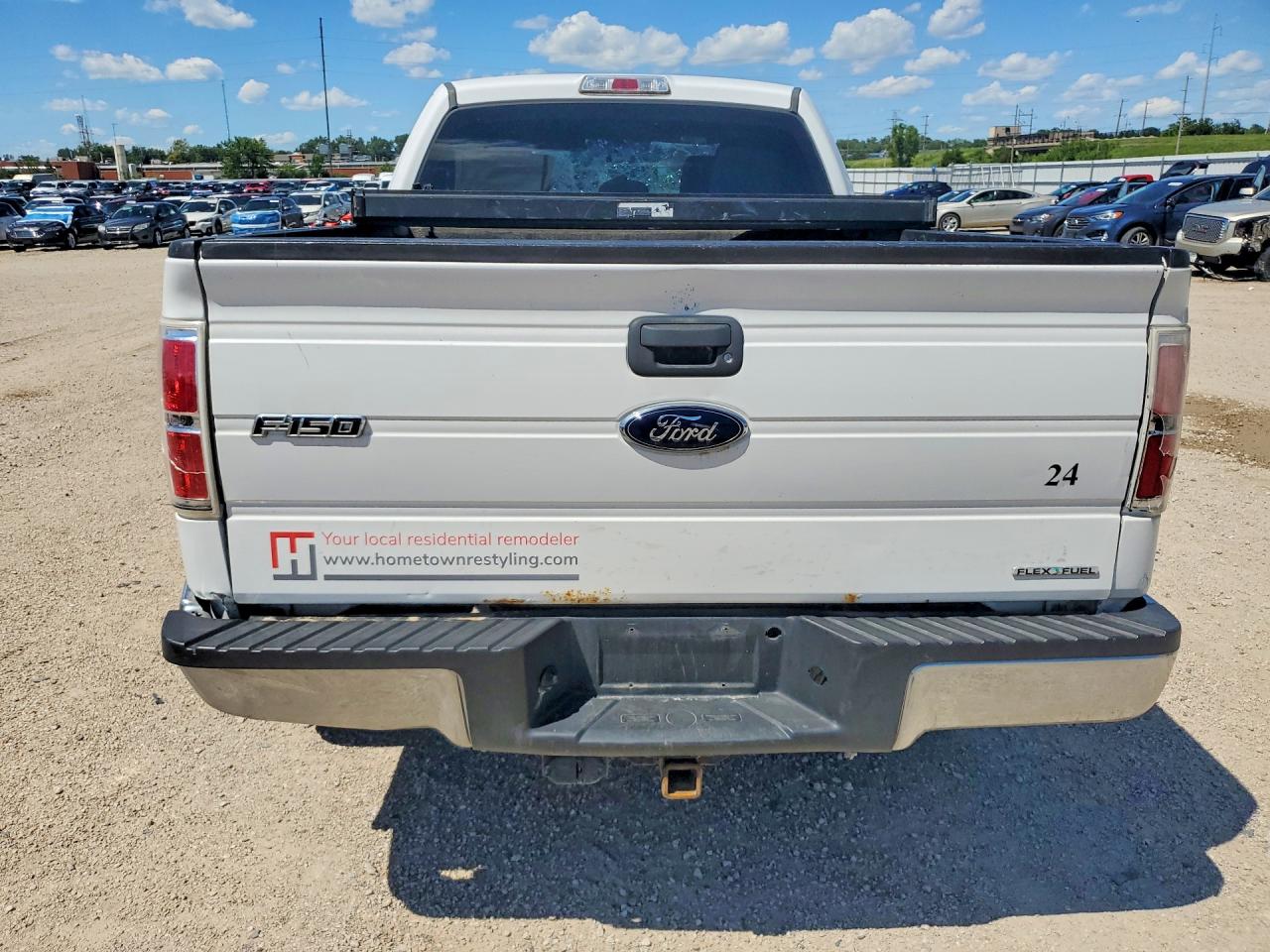 2013 Ford F150 Super Cab White vin: 1FTFX1EFXDFC88072