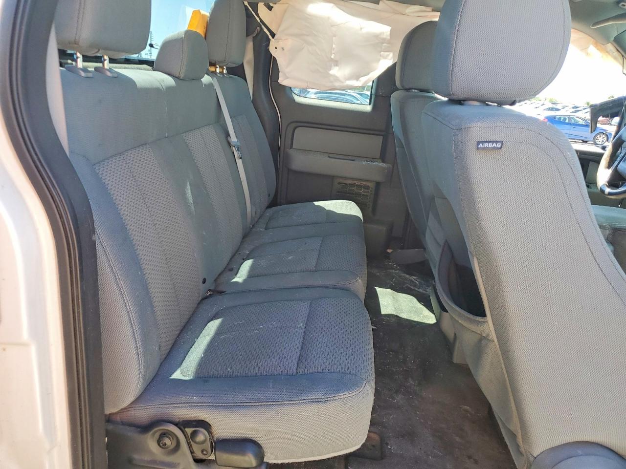 2013 Ford F150 Super Cab White vin: 1FTFX1EFXDFC88072