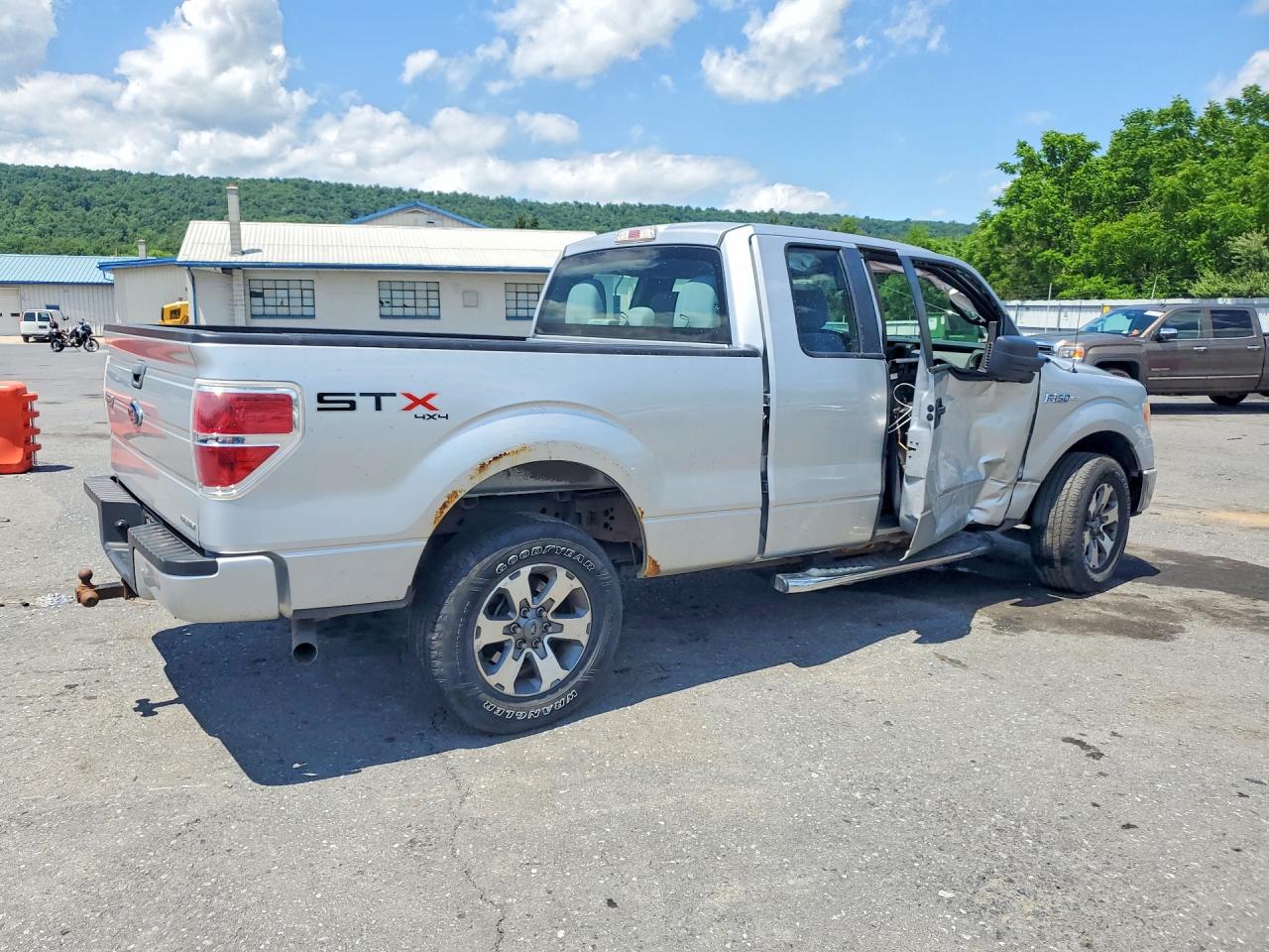 2013 Ford F150 Super Cab Silver vin: 1FTFX1EFXDFD77723