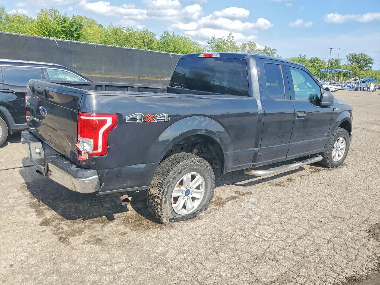 2015 Ford F150 Super Cab Black vin: 1FTFX1EG3FFA63116