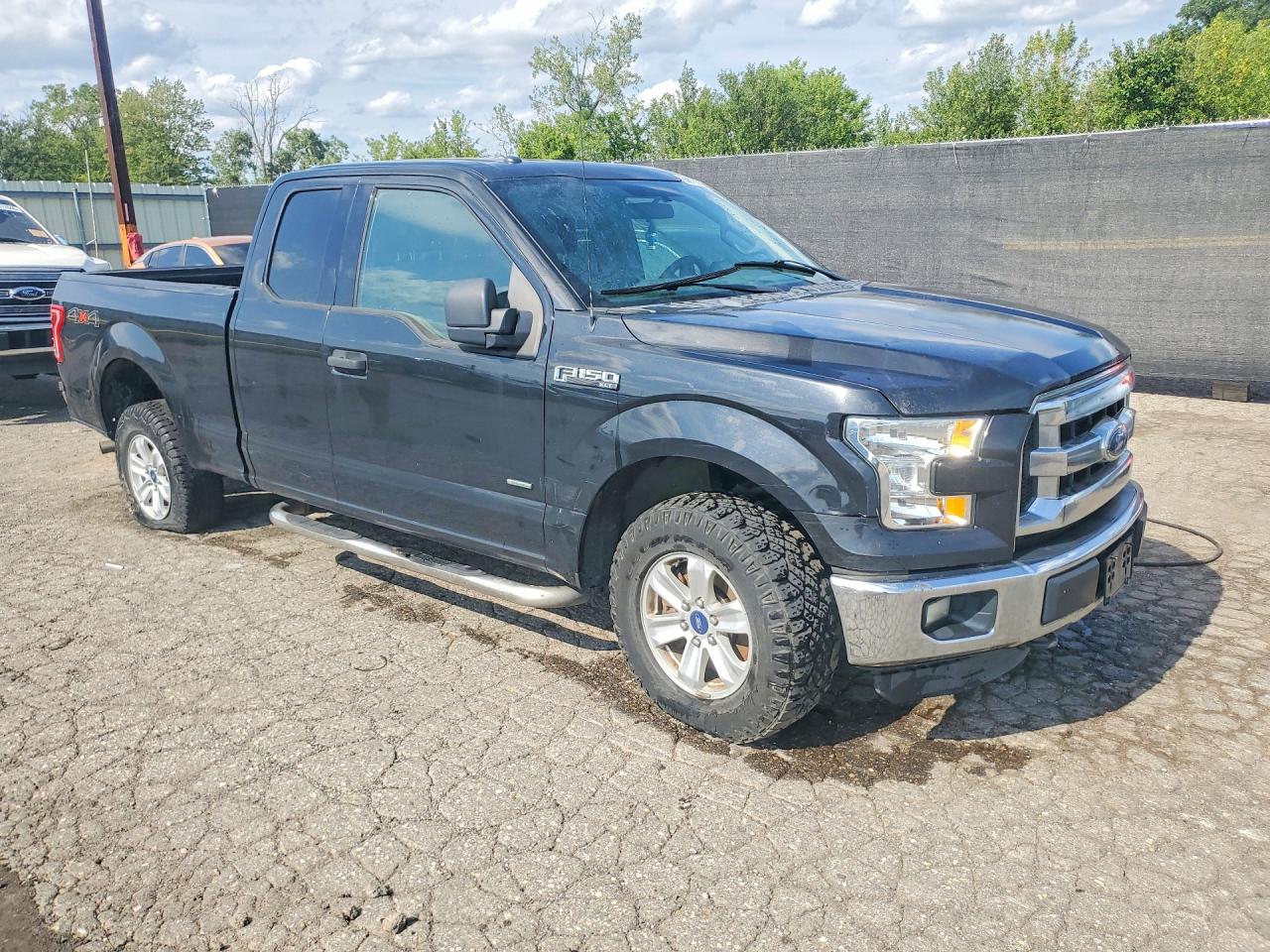 2015 Ford F150 Super Cab Black vin: 1FTFX1EG3FFA63116