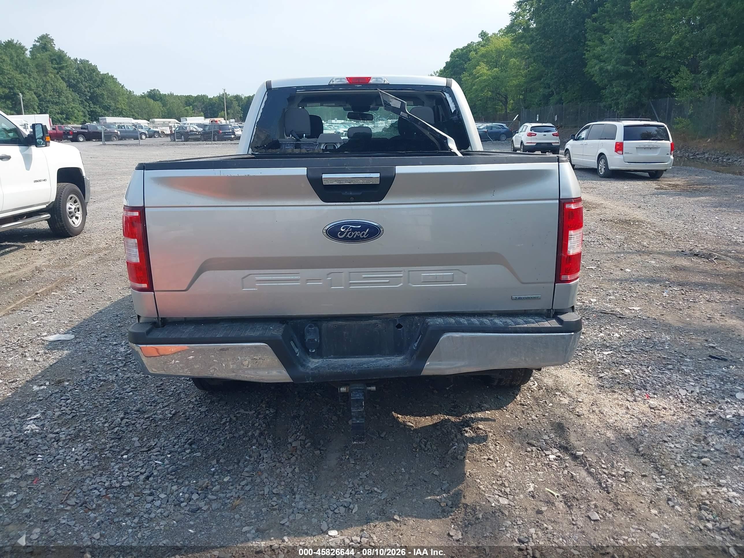2018 Ford F-150 Xlt Silver vin: 1FTFX1EG3JFA53565