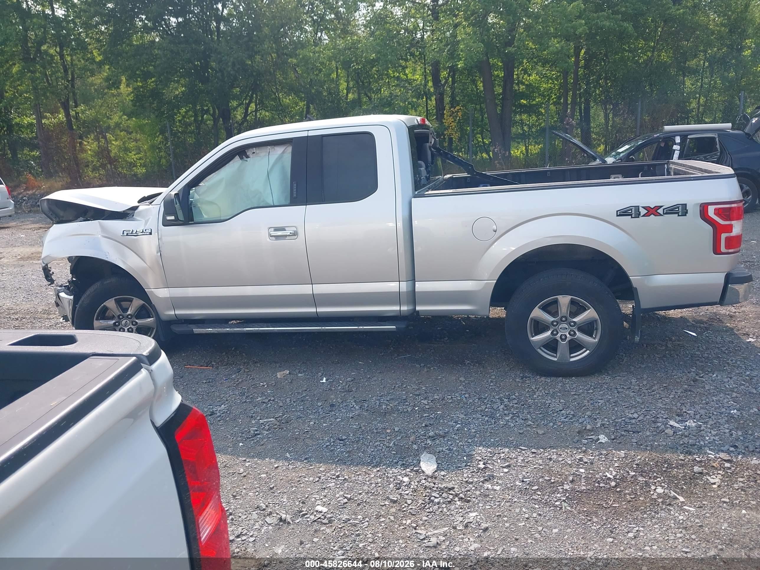 2018 Ford F-150 Xlt Silver vin: 1FTFX1EG3JFA53565