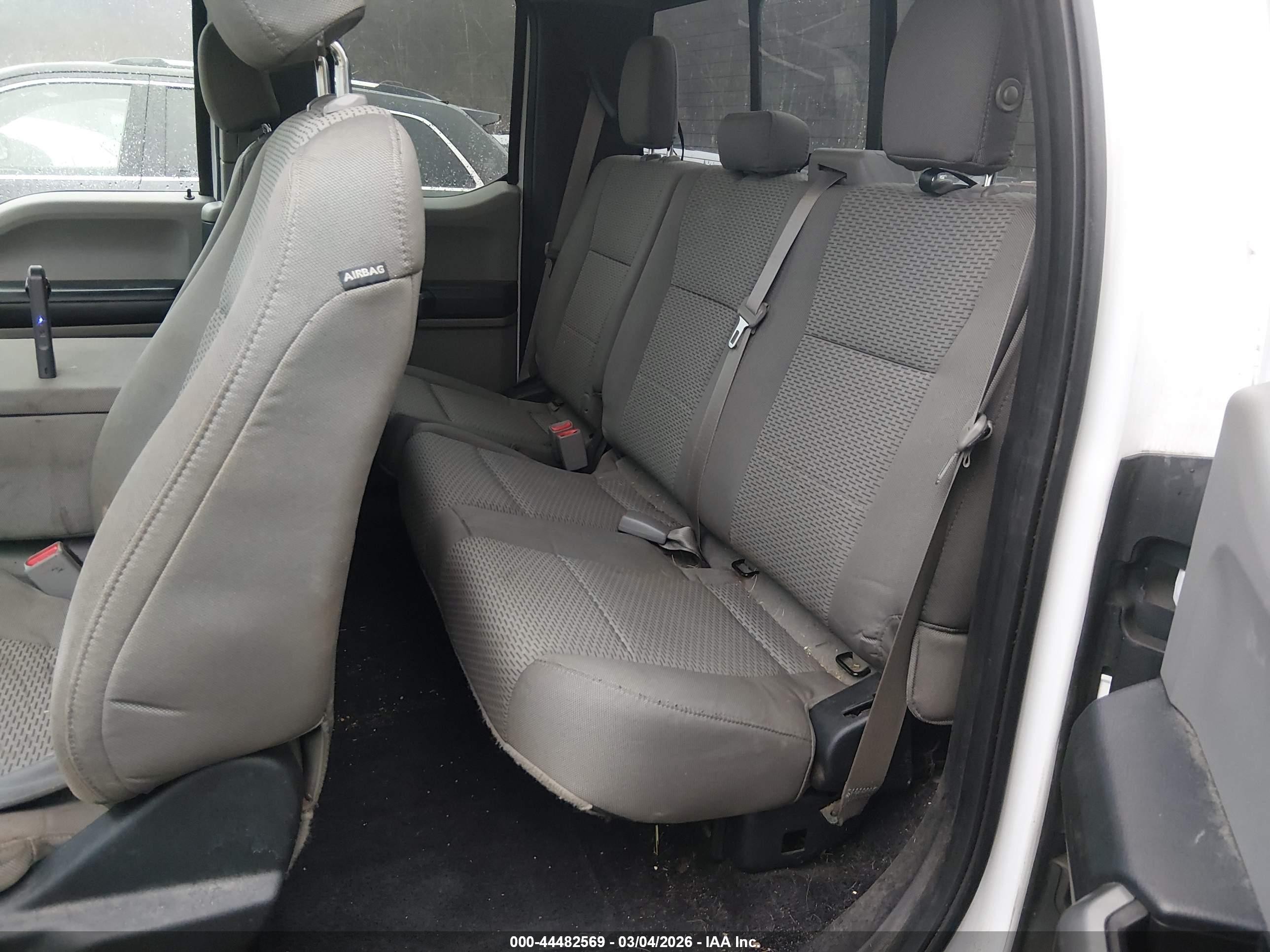 2015 Ford F-150 Xlt White vin: 1FTFX1EG6FKF13901