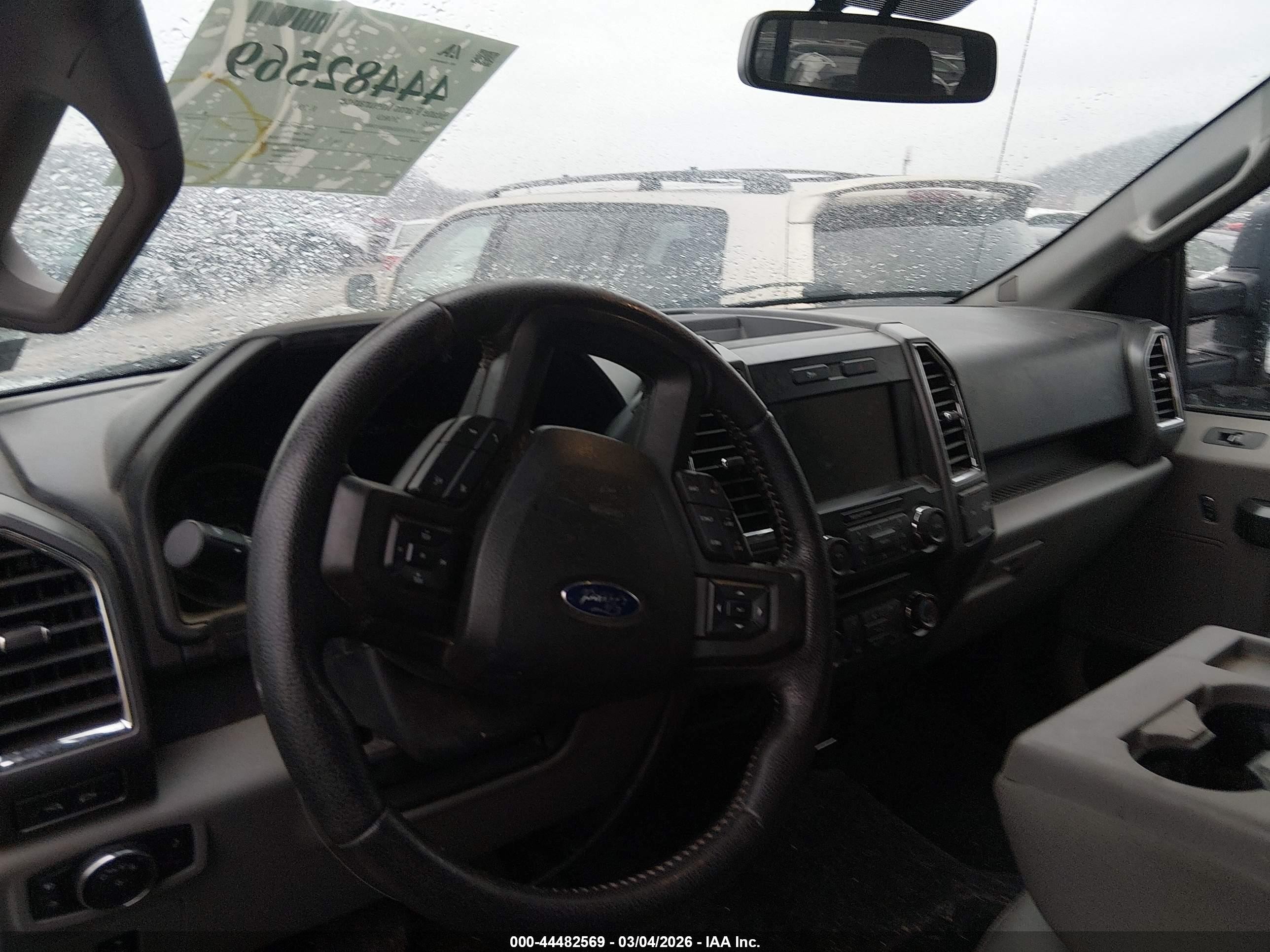 2015 Ford F-150 Xlt White vin: 1FTFX1EG6FKF13901