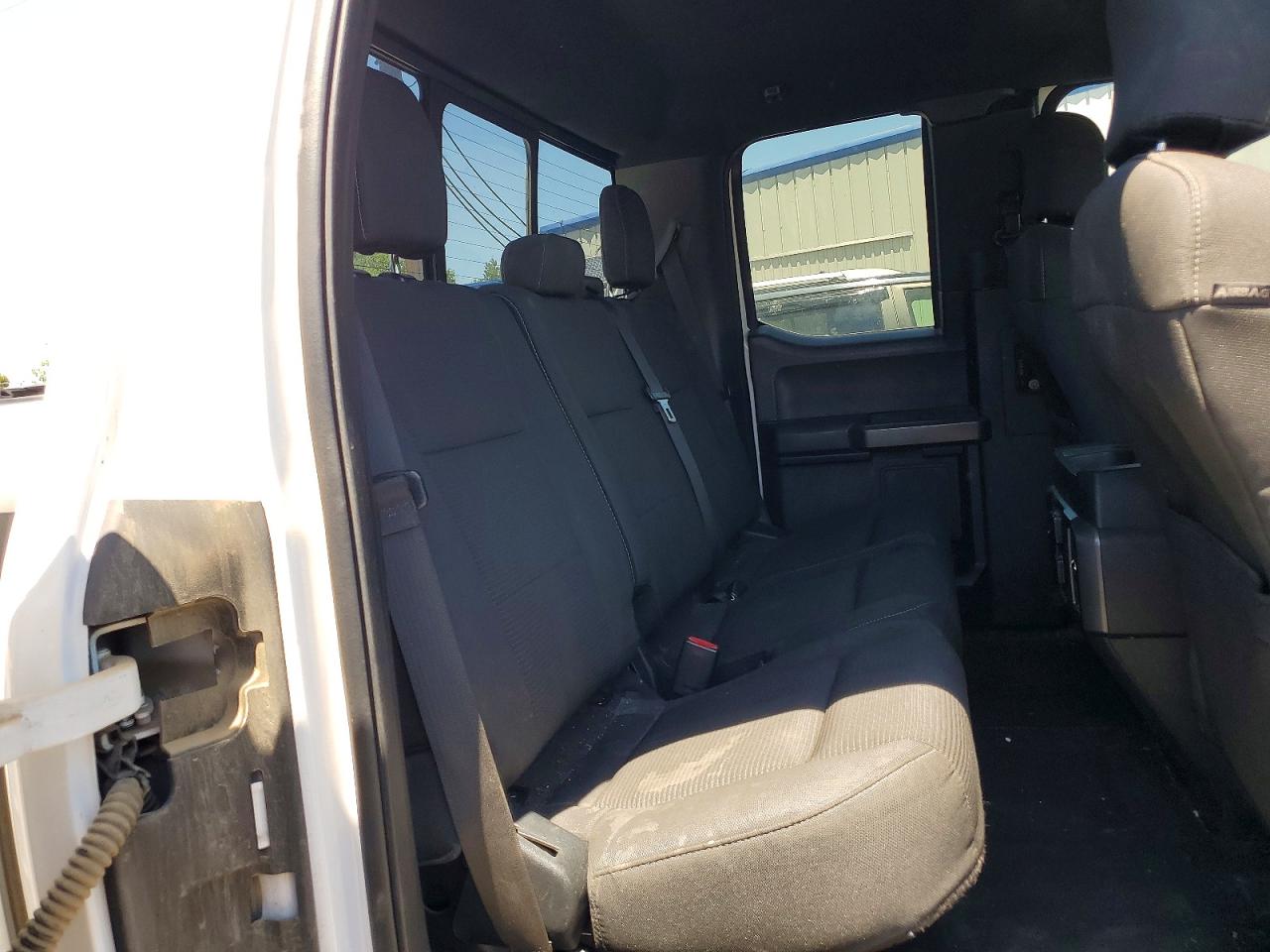 2016 Ford F150 Super Cab White vin: 1FTFX1EG6GKF68446