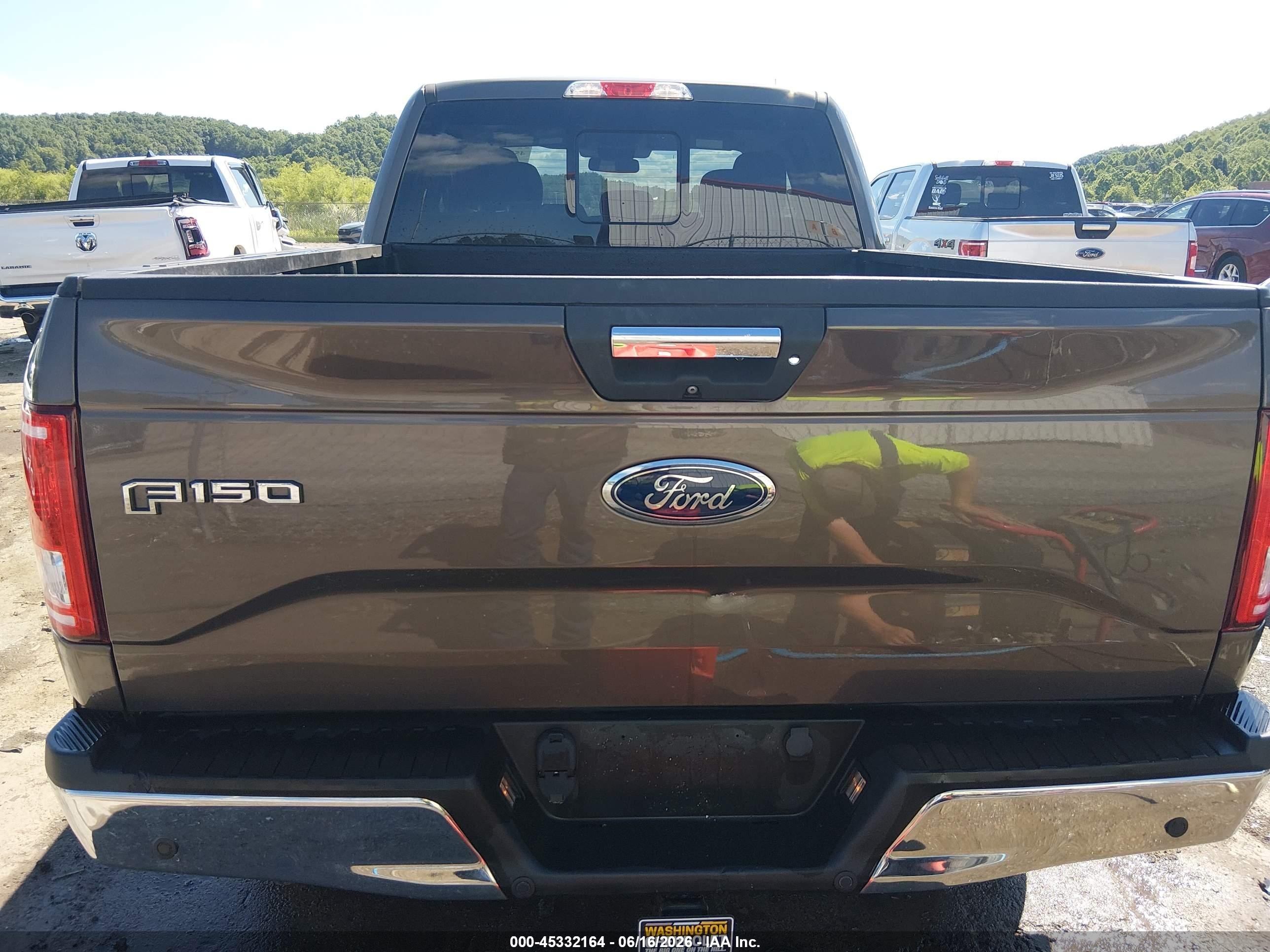 2017 Ford F-150 Xlt Brown vin: 1FTFX1EG8HFB31672