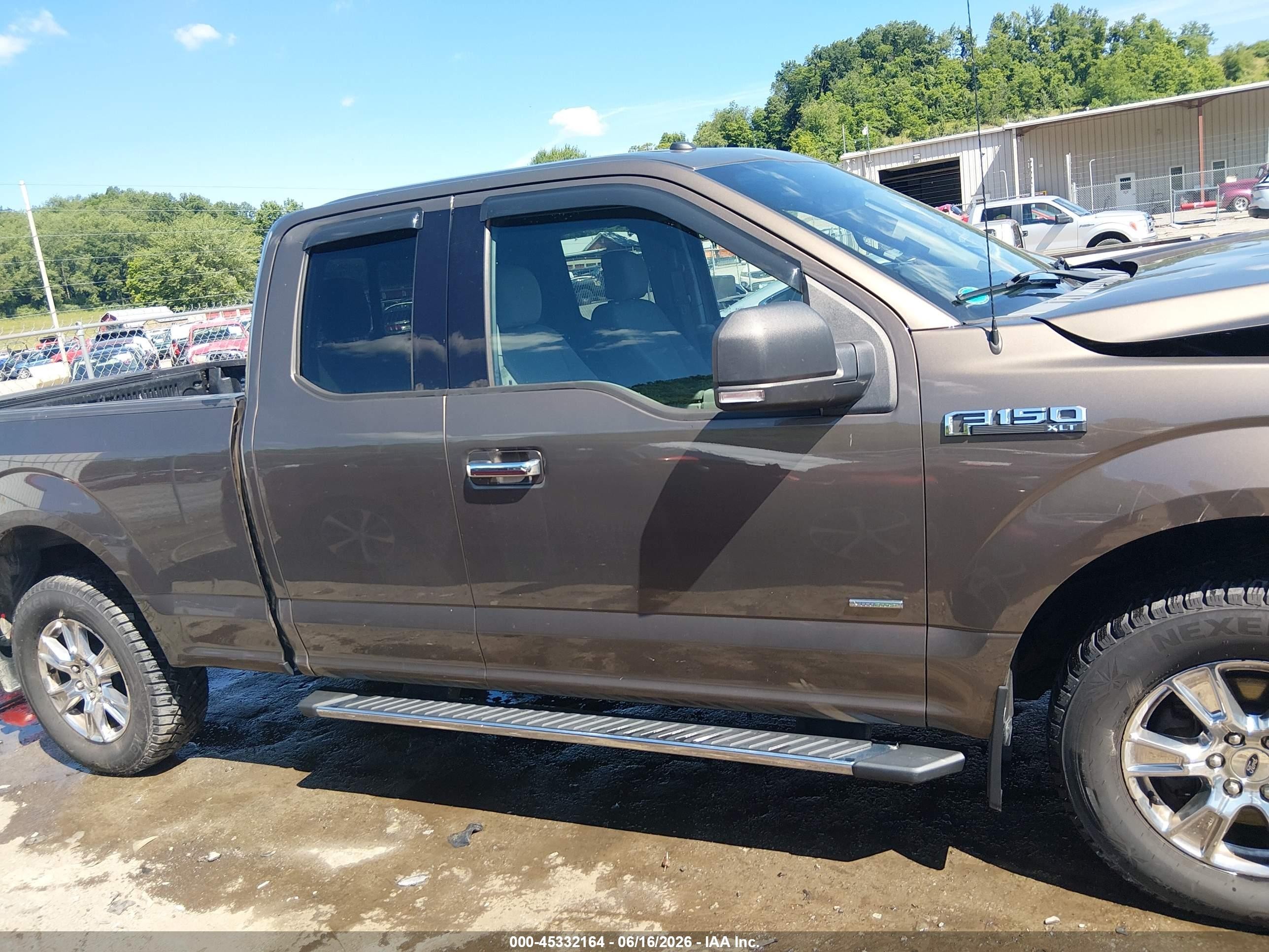 2017 Ford F-150 Xlt Brown vin: 1FTFX1EG8HFB31672