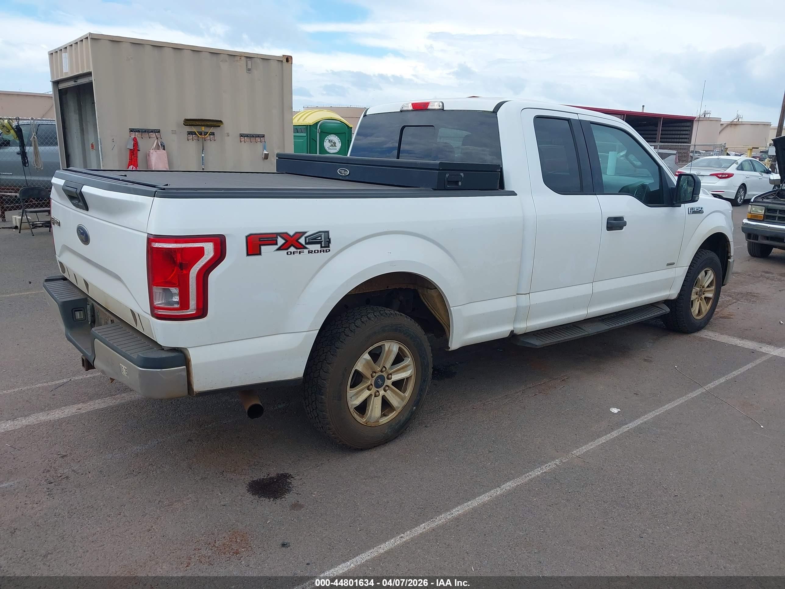 2015 Ford F-150 Xlt White vin: 1FTFX1EG9FKE06678