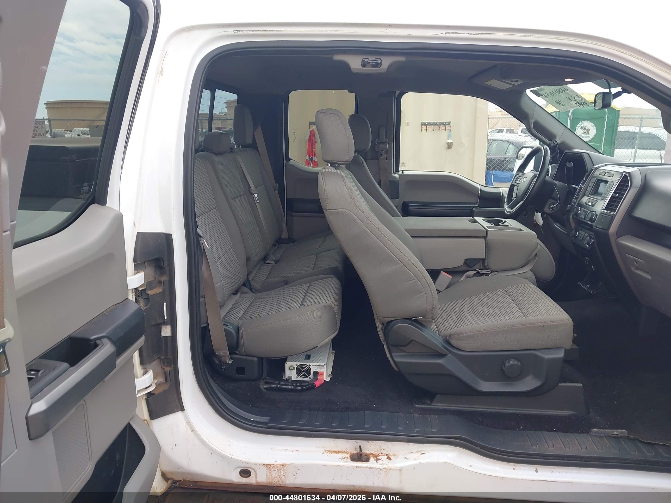 2015 Ford F-150 Xlt White vin: 1FTFX1EG9FKE06678