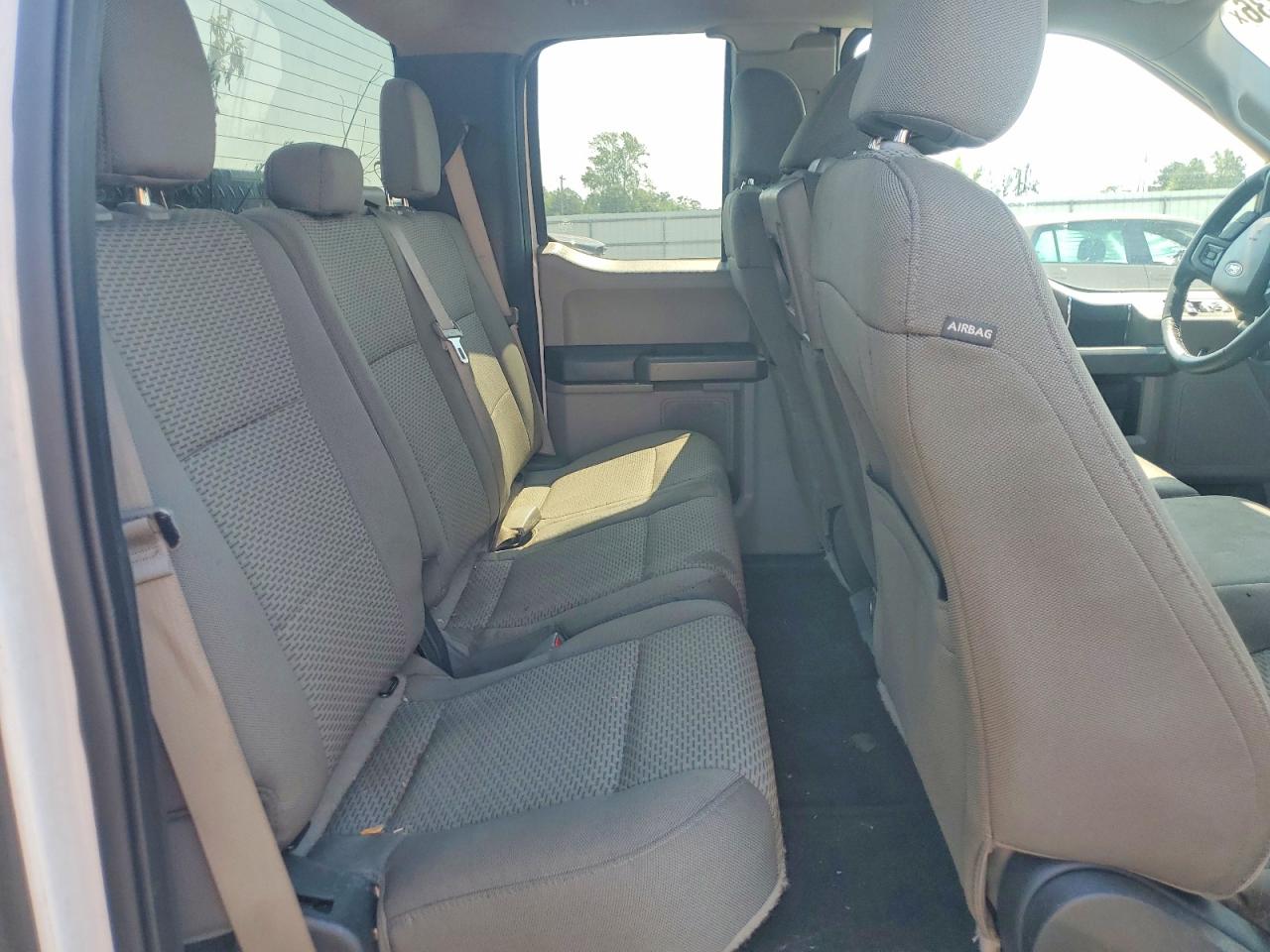 2015 Ford F150 Super Cab White vin: 1FTFX1EGXFKE89540