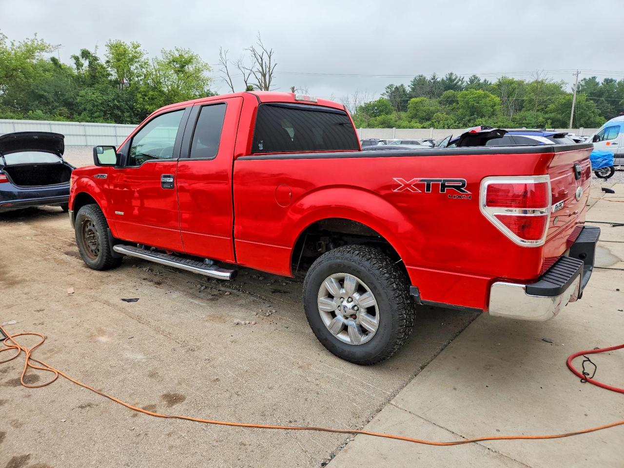 2011 Ford F150 Super Cab Red vin: 1FTFX1ET0BFA97358