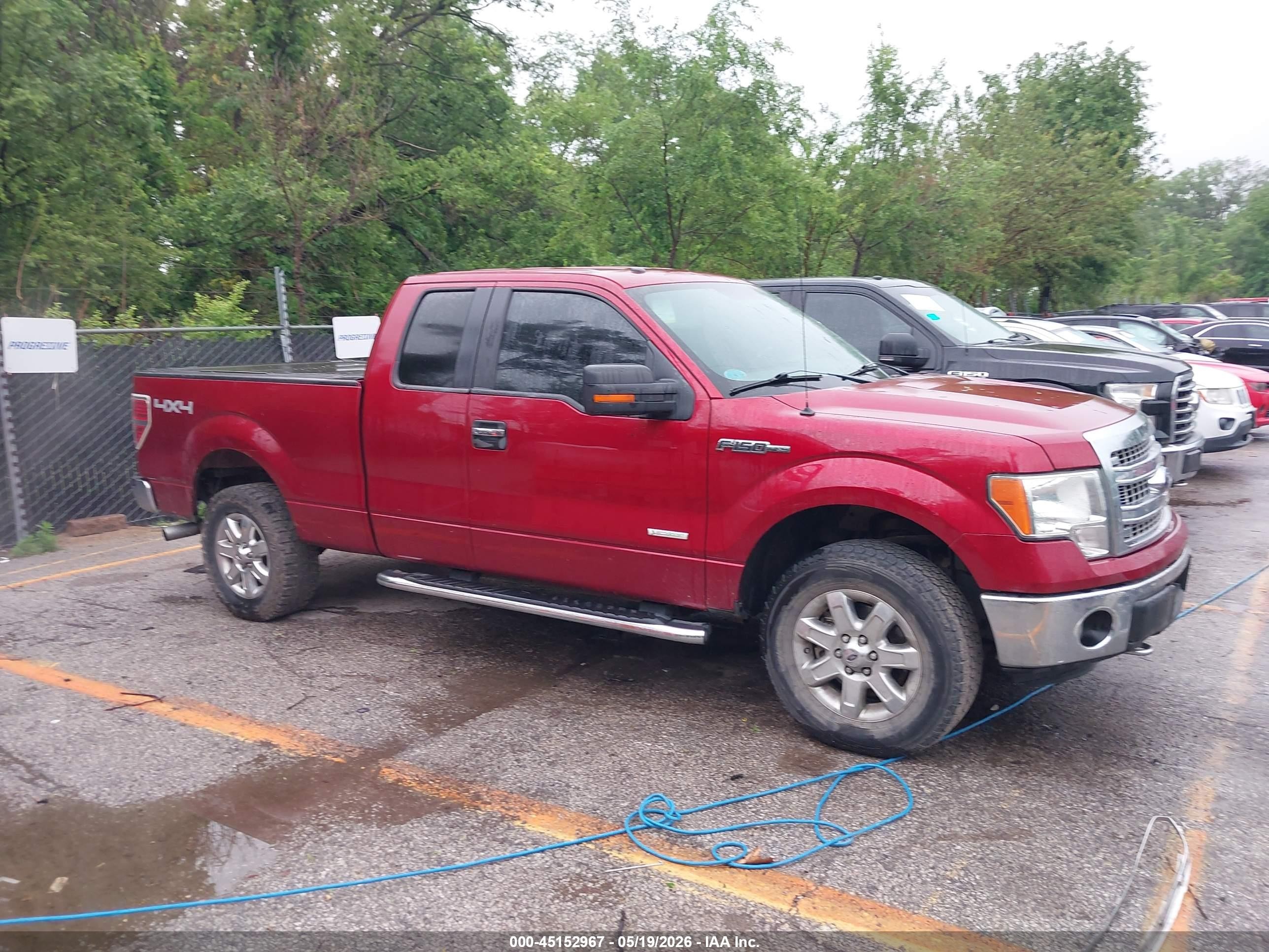 2014 Ford F-150 Xlt Red vin: 1FTFX1ET0EFC93935