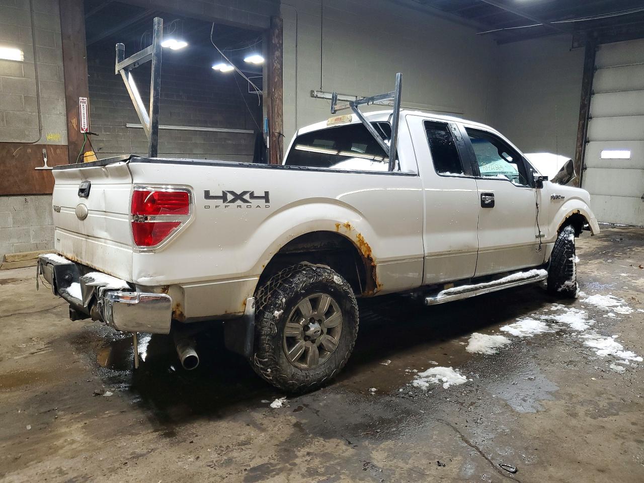 2012 Ford F150 Super Cab White vin: 1FTFX1ET1CFA37395