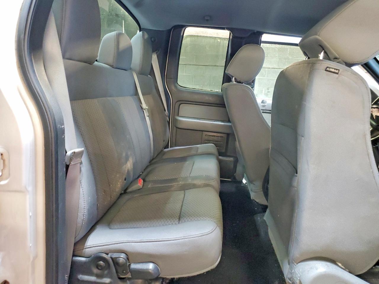 2012 Ford F150 Super Cab White vin: 1FTFX1ET1CFA37395