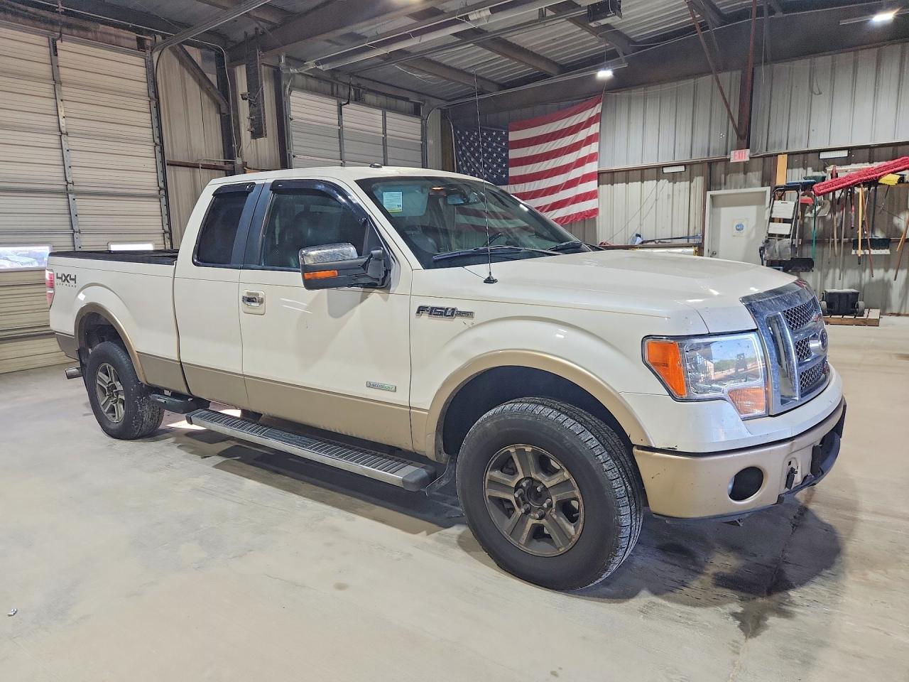 2012 Ford F150 Super Cab White vin: 1FTFX1ET1CFB00687